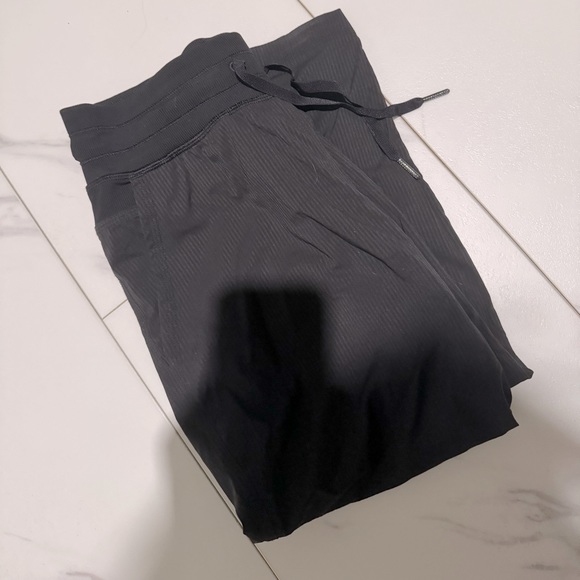 lululemon 21” dance studio joggers - Picture 1 of 2
